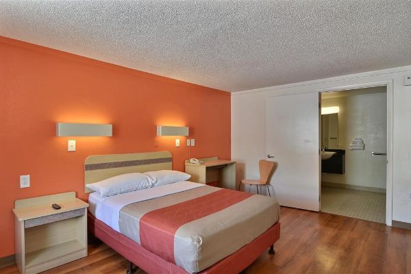 MOTEL 6 ALTOONA (Altoona)